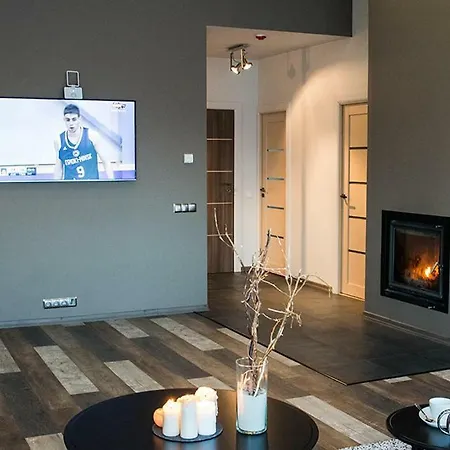 Estate Holiday Home Кулдига Экстерьер фото