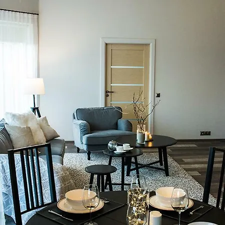 Estate Holiday Home Кулдига Экстерьер фото